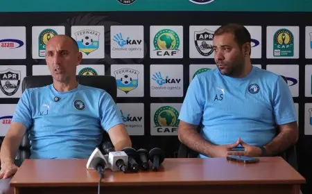 مدرب بيراميدز يعبر عن استيائه من إقامة مباراة الجيش الرواندي على ملعب نجيل صناعي