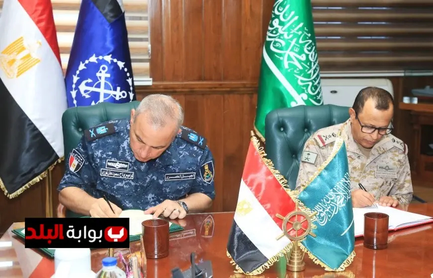 قائد القوات البحرية يلتقي برئيس أركان القوات البحرية الملكية السعودية في اجتماع هام