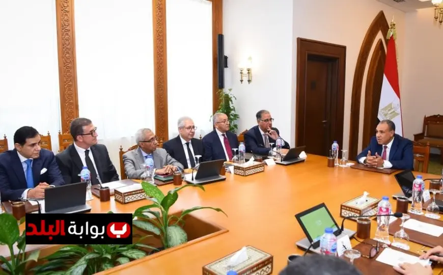 وزير الخارجية يعقد اجتماعاً مع قيادات الوزارة لمناقشة تحسين الأداء المؤسسي وتطوير العمل الإداري