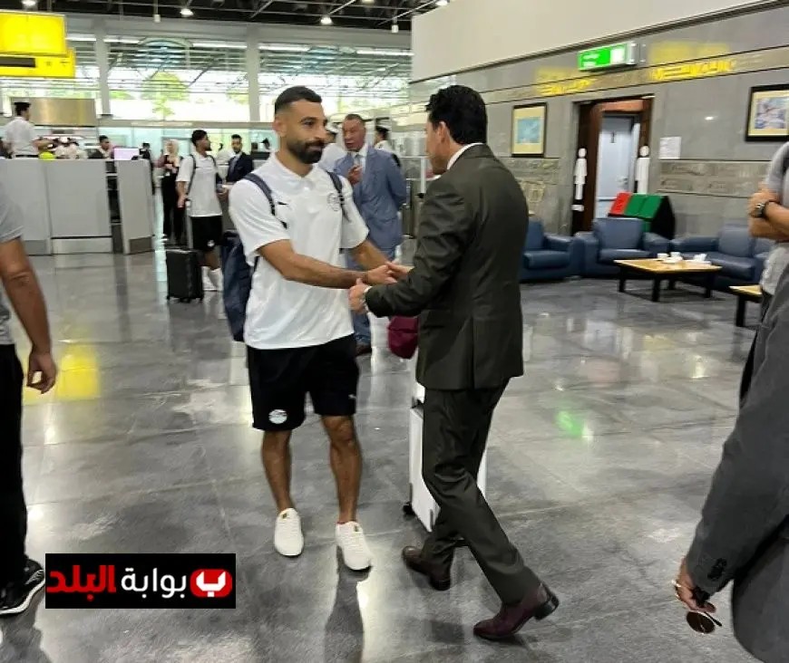 وزير الرياضة يودع منتخب مصر في مطار القاهرة استعداداً للمواجهة الحاسمة أمام بوركينا فاسو