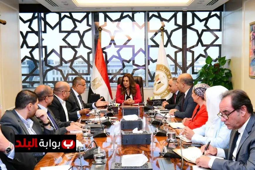 منال عوض تكشف عن مشروعات تطوير البلوهول وقرية الغرقانة لتعزيز السياحة البيئية