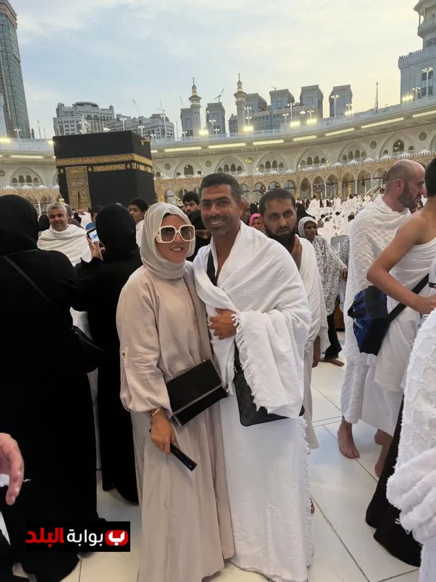 أحمد فتحي يشارك أسرته في مناسك العمرة وتفاصيل بالصور