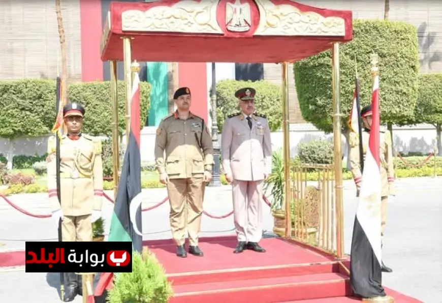 الفريق أحمد خليفة يعقد اجتماعًا مع رئيس الأركان العامة للجيش الليبي لتعزيز التعاون العسكري