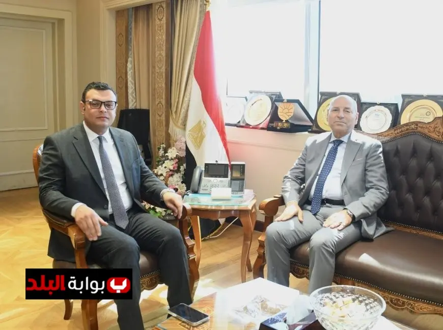 الشربيني وصابر يستعرضان آخر المستجدات في مشروعات مثلث ماسبيرو وسور مجرى العيون