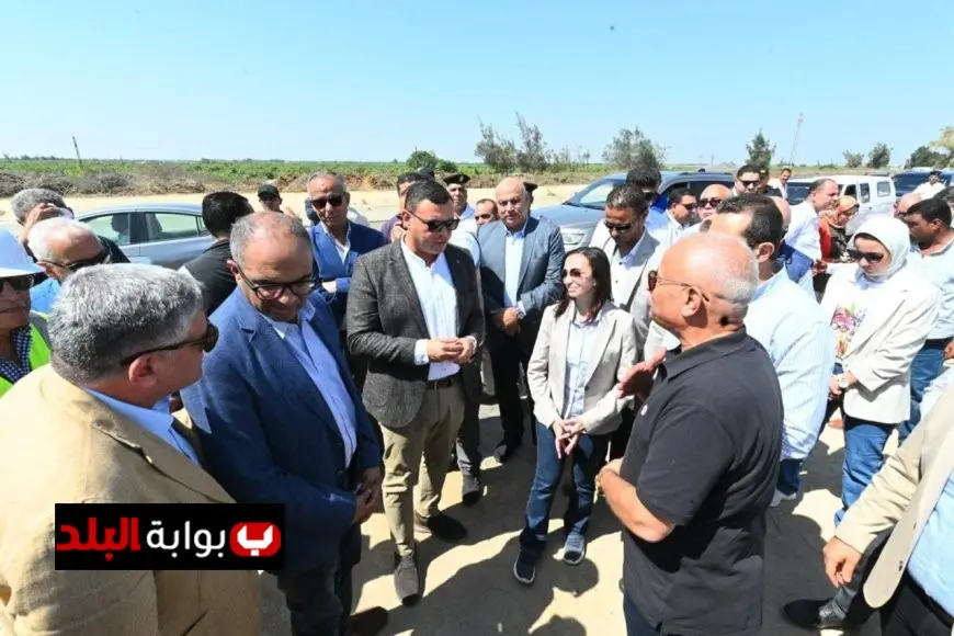 وزير الإسكان ومحافظ البحيرة يتفقدان مشروع تطوير خط مياه وادي النطرون لتعزيز البنية التحتية