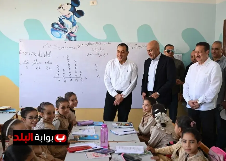 رئيس الوزراء يتفقد مدرسة الشهيد سامح طاحون الابتدائية في قرية شما خلال زيارته للمنوفية