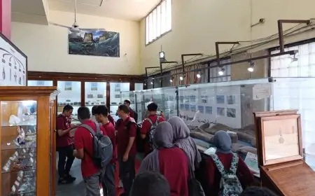 طلاب المعهد المصري الياباني ينطلقون في رحلة استكشافية مميزة داخل المتحف الجيولوجي بالقاهرة