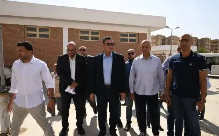 وزير الإسكان يقوم بجولة تفقدية في محطة رفع صرف صحي مشروع ابني بيتك 5 بحدائق أكتوبر