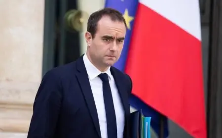 استقالة رئيس الوزراء الفرنسي وماكرون يوافق على القرار