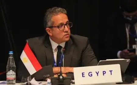 الرئيس السيسي يبارك لخالد العناني فوزه برئاسة اليونسكو تعبيرا عن إنجاز تاريخي لمصر