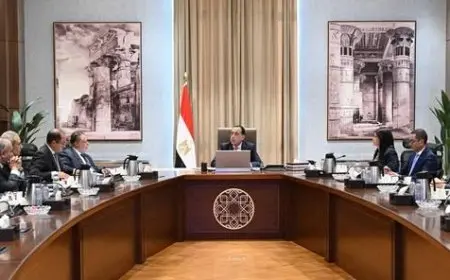 رئيس الوزراء يعزز جهود لجنة إدارة الدين العام الخارجي وتنظيم الاقتراض لتحقيق الاستقرار المالي