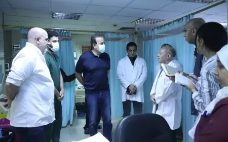 وزير الصحة يطالب بتوفير خدمة الإنترنت في وحدات الرعاية المركزة بمستشفى منشية البكري العام