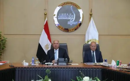 وزير النقل يستعرض مع منتجي الأسمنت حلول تراجع الأسعار وإعادة تشغيل المصانع المتوقفة