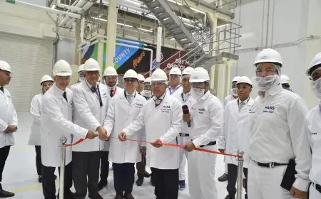 وزير الاستثمار يحضر تدشين خطوط الإنتاج الجديدة لشركة مارس بحضور كامل الوزير