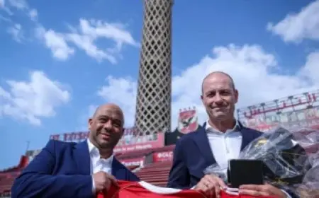 نجوم الأهلي يلتقون مع حسن شحاتة للاطمئنان على حالته الصحية