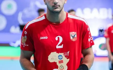نبيل شريف يتألق كأفضل لاعب في مباراة رجال يد الأهلي ضد شبيبة كينشاسا