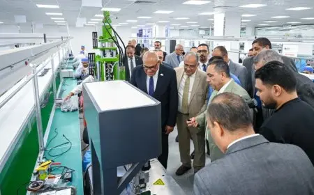 رئيس العربية للتصنيع يجري جولة تفقدية لتوسعات مصنع الإلكترونيات قبل الافتتاح الرسمي