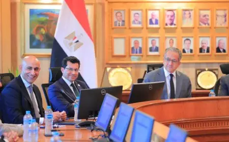 احتفالية تكريم الدكتور خالد العناني بجامعة حلوان بمشاركة 4 وزراء بارزين