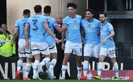 تشكيلة مانشستر سيتي لمواجهة إيفرتون في الدوري الإنجليزي ومصير عمر مرموش