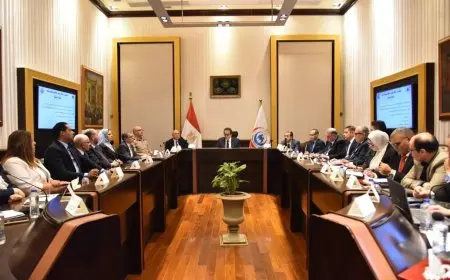 وزير الصحة يقود اجتماع مجلس مراقبة الدم لتحديد الأسعار وتنظيم حملات التبرع