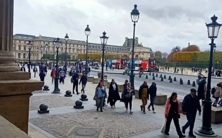 حالة من الإحباط لدى السائحين في فرنسا بعد إغلاق متحف اللوفر بسبب حادثة سرقة القرن