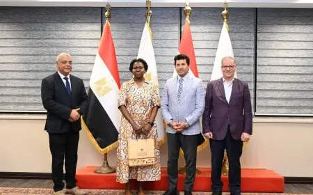 وزير الرياضة يجتمع مع مدير المكتب الإقليمي الإفريقي للوكالة الدولية لمكافحة المنشطات لتعزيز جهود مكافحة المنشطات