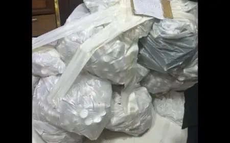 الصحة تكشف عن ضبط أدوية غير مرخصة ومجهولة المصدر في مركز للعلاج الطبيعي