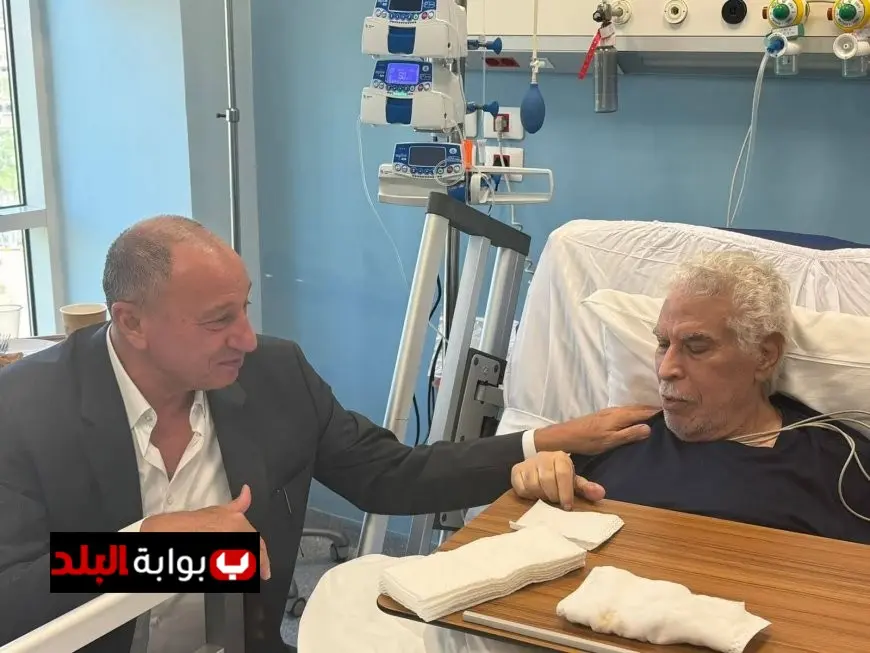 الخطيب يطمئن على صحة حسن شحاتة في زيارة للمستشفى
