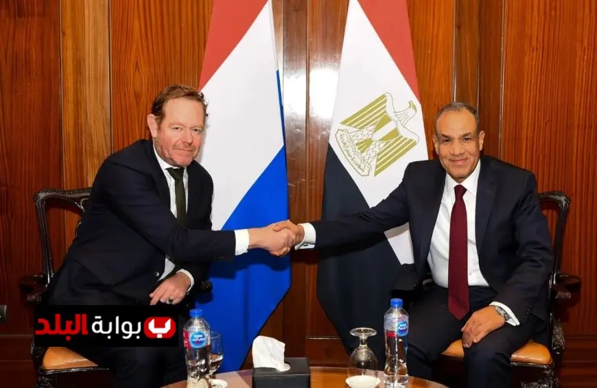وزير الخارجية يؤكد ضرورة تأمين الحماية الكاملة للبعثات الدبلوماسية المصرية في هولندا