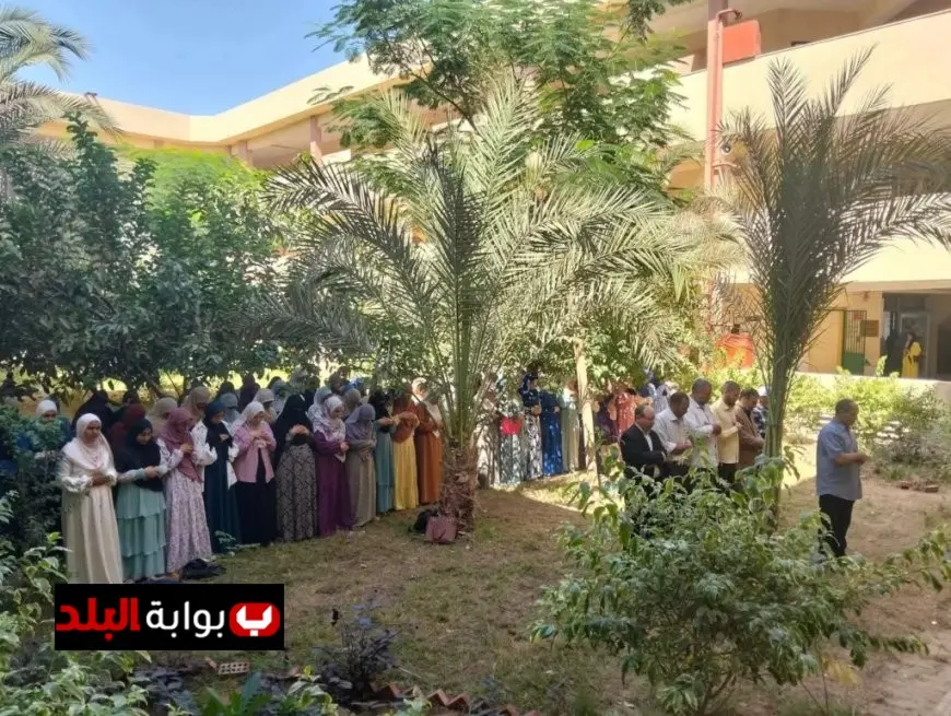 كلية الدراسات الإسلامية للبنات بالسادات تقيم صلاة الغائب على الدكتور أحمد عمر هاشم العالم الكبير