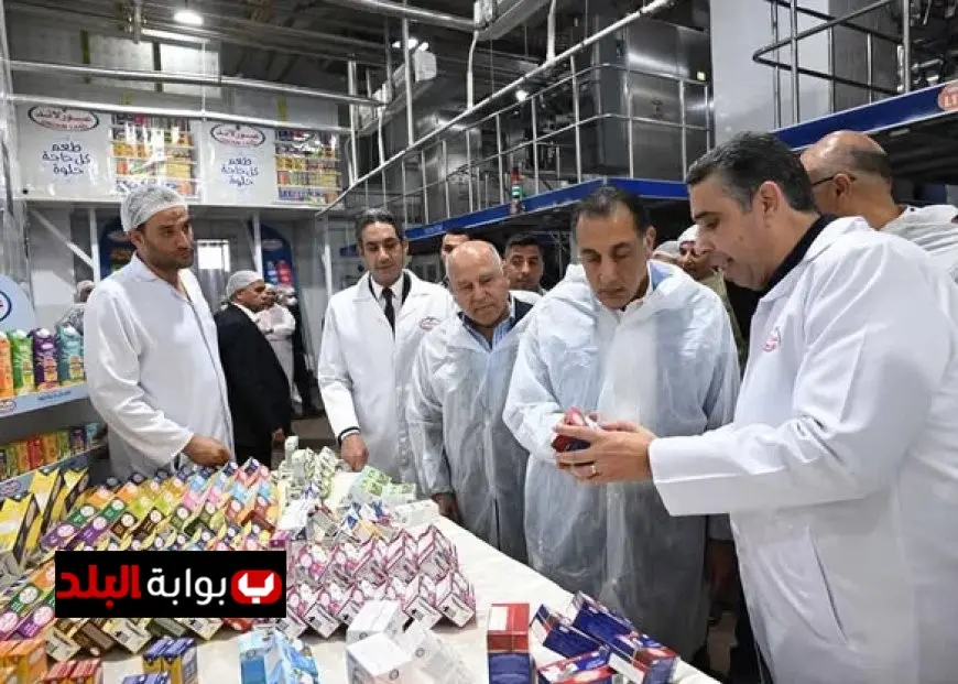 رئيس الوزراء يقوم بجولة تفقدية في مصنع عبور لاند بمدينة العبور لتعزيز الإنتاج المحلي
