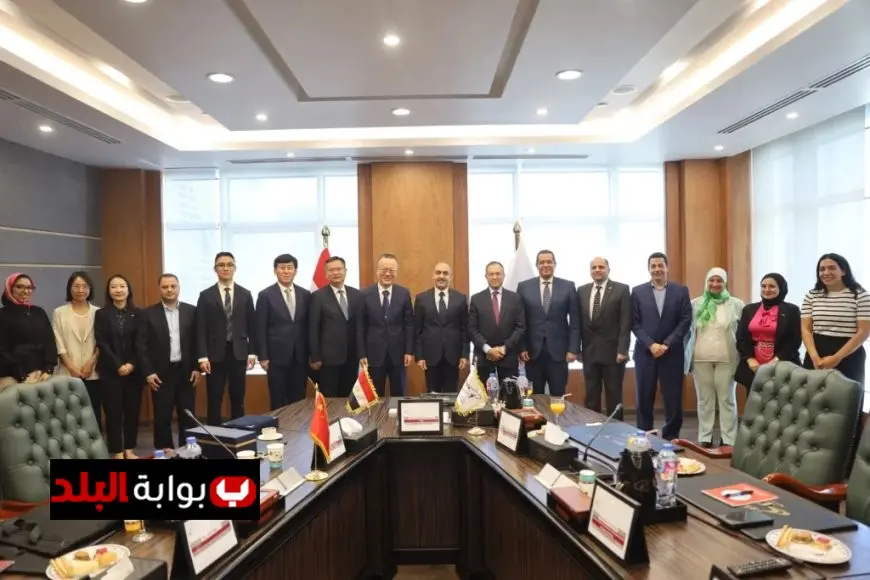وفد رفيع المستوى من وزارة العلوم والتكنولوجيا الصينية يزور وكالة الفضاء المصرية لتعزيز التعاون العلمي