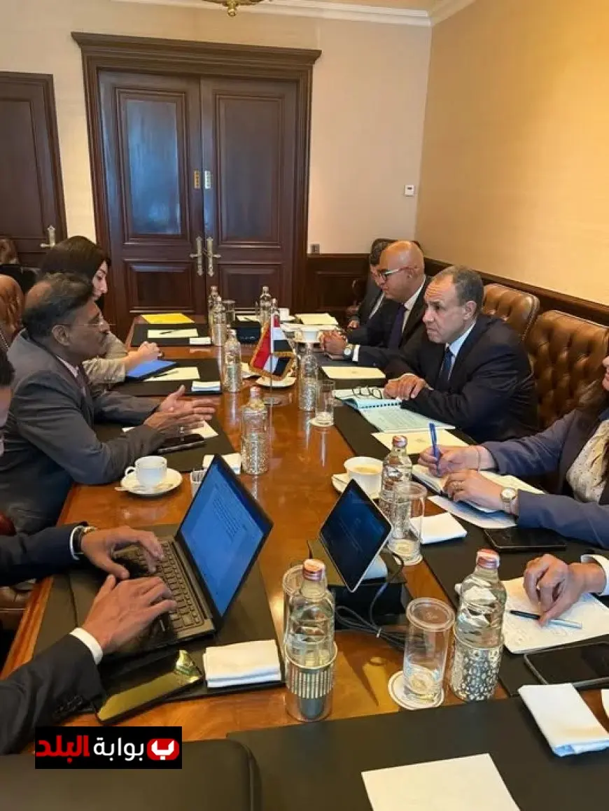 وزير الخارجية يعقد اجتماعًا مع نائب رئيس مجموعة Oberoi الهندية لتعزيز التعاون الاقتصادي