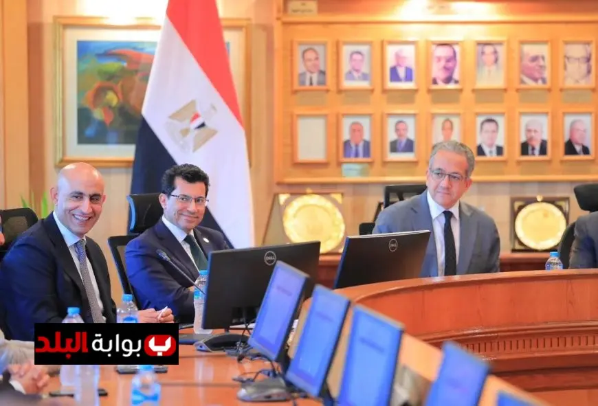 احتفالية تكريم الدكتور خالد العناني بجامعة حلوان بمشاركة 4 وزراء بارزين