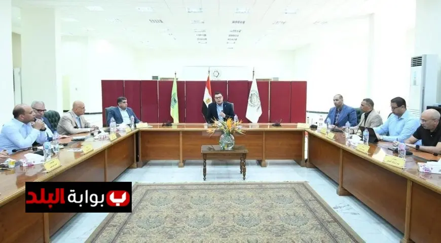 وزير الإسكان يؤكد ضرورة مكافحة مخالفات البناء بقوة في المدن الجديدة