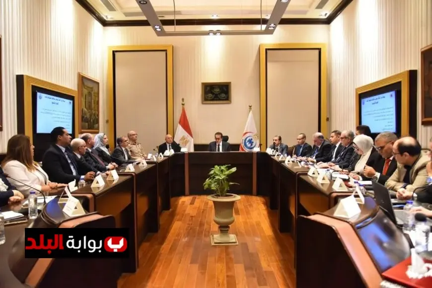 وزير الصحة يقود اجتماع مجلس مراقبة الدم لتحديد الأسعار وتنظيم حملات التبرع