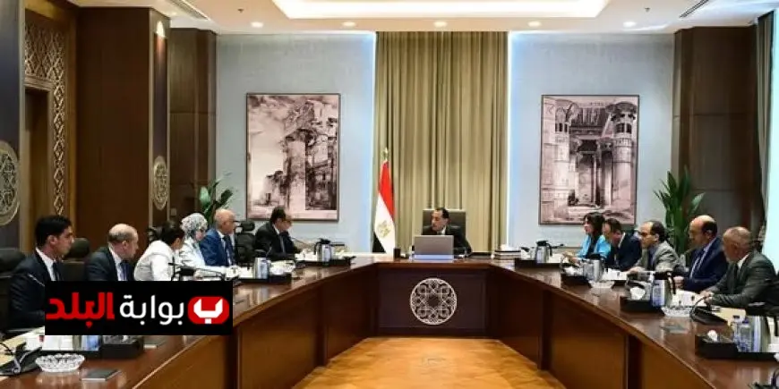 مدبولي ووزير قطاع الأعمال يبحثان فرص الاستثمار الواعدة في السياحة والتشييد