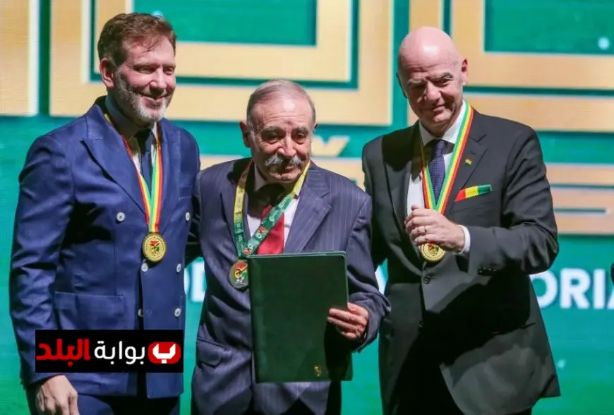 رئيس الفيفا يحصل على وسام الاستحقاق الذهبي الكبير من بوليفيا لتعزيز كرة القدم العالمية