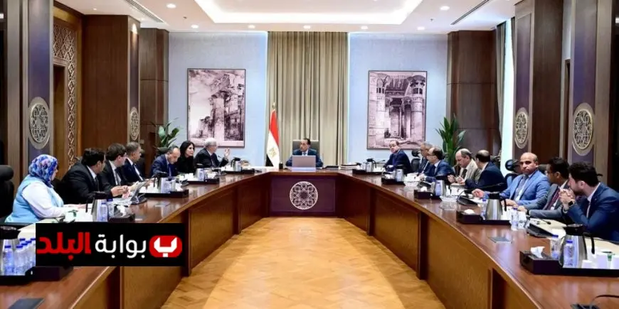 رئيس الوزراء يتابع ملفات التعاون المشترك مع وزيري التعليم العالي والمالية لتعزيز التنمية الاقتصادية