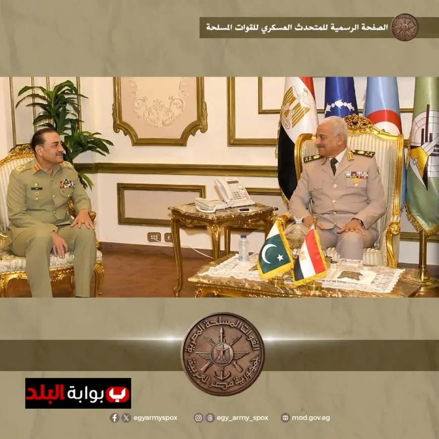 اجتماع هام بين وزير الدفاع ورئيس أركان القوات المسلحة ورئيس أركان القوات البرية الباكستانية