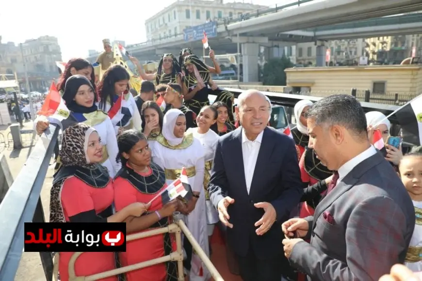 محافظ القاهرة يطلق الأوتوبيسات المكشوفة بالزي الفرعوني في حملة ترويجية لمتحف الحضارة الكبير