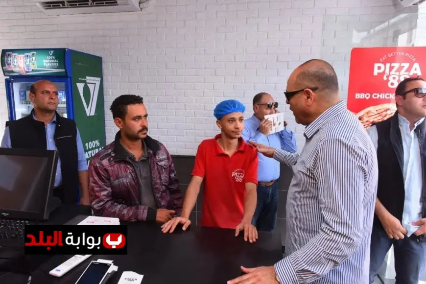 وزير العمل يزور المولات والمطاعم ومحطات الوقود لرصد تنفيذ الحد الأدنى للأجور