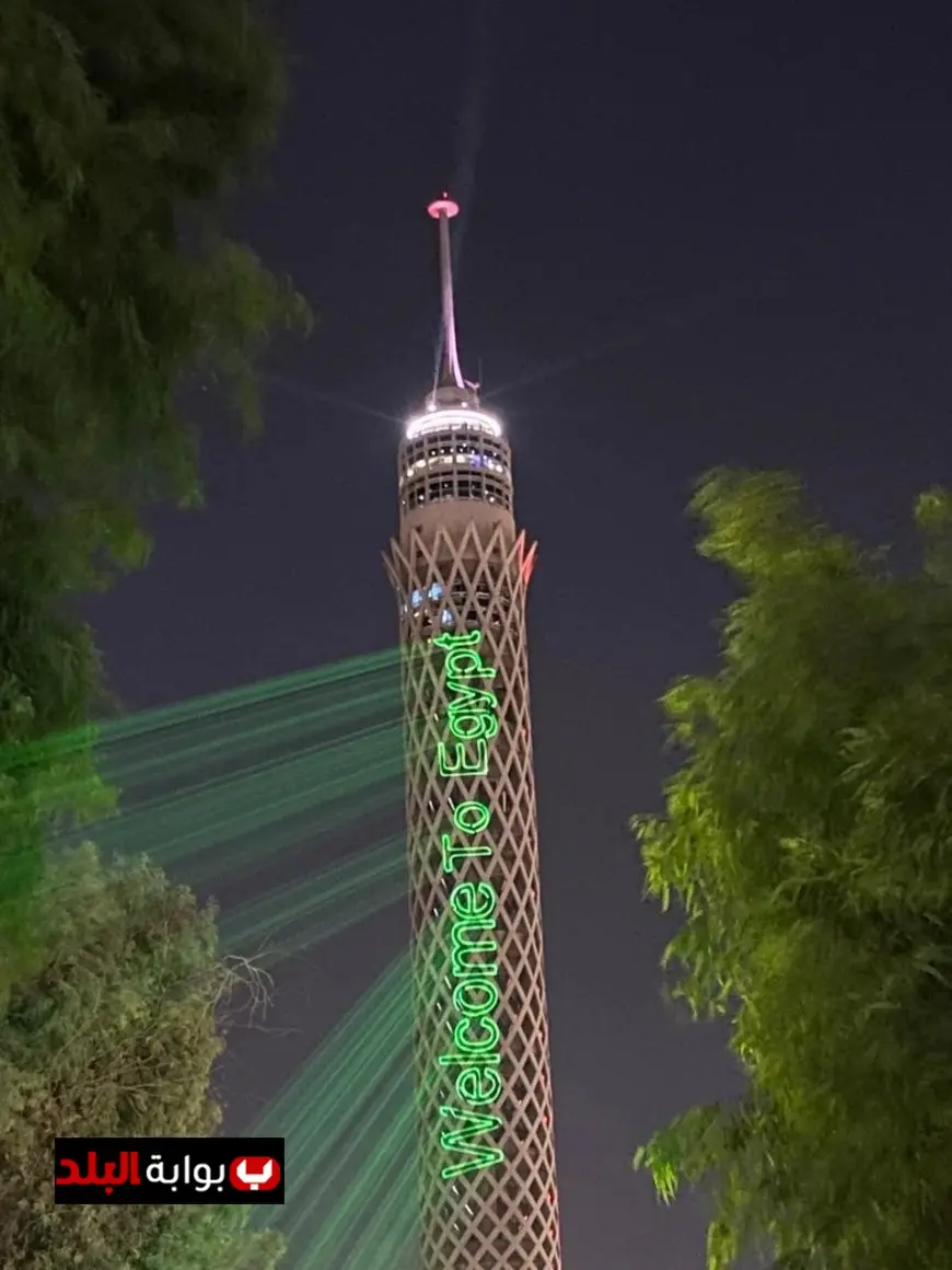 إضاءة برج القاهرة بعبارات ترحيب رائعة استعدادا للافتتاح المرتقب للمتحف المصري الكبير