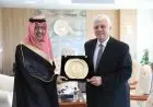 وزير التعليم العالي يناقش تعزيز التعاون مع السفير السعودي بالقاهرة من خلال تبادل الخبرات وتنظيم الزيارات