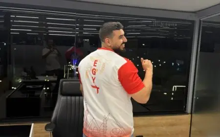 زي منتخب مصر الجديد في بطولة العالم للتجديف يستلهم تصميمه من المتحف الكبير