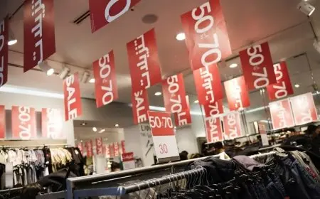 استفد من تخفيضات تصل إلى 80% في الجمعة البيضاء 2025 موعد لا يفوتك