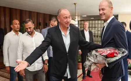 الأهلي يتمسك بتورب رغم تراجع النتائج وتأكيد استمرار المدرب في حال هزيمة السوبر المصري