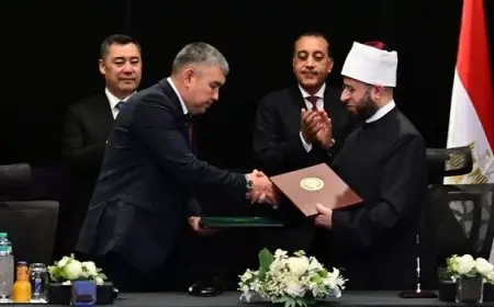 رئيس الجمهورية القيرغيزية ورئيس الوزراء يوقعان اتفاقيات جديدة لتعزيز التعاون الثنائي بين قيرغيزستان والدولة المضيفة