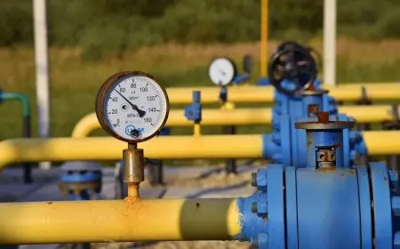 مخزونات الغاز الطبيعي الأمريكية تسجل ارتفاعاً كبيراً بمقدار 33 مليار قدم مكعب خلال أسبوع