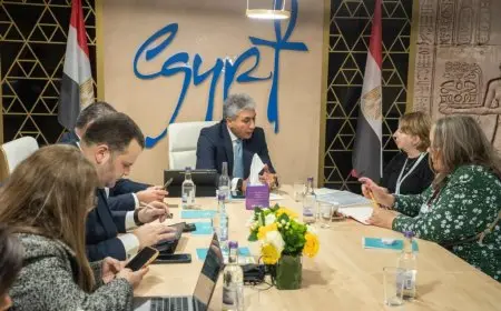 وزير السياحة يناقش جذب الاستثمارات السياحية في مصر خلال مُلتقى بلندن